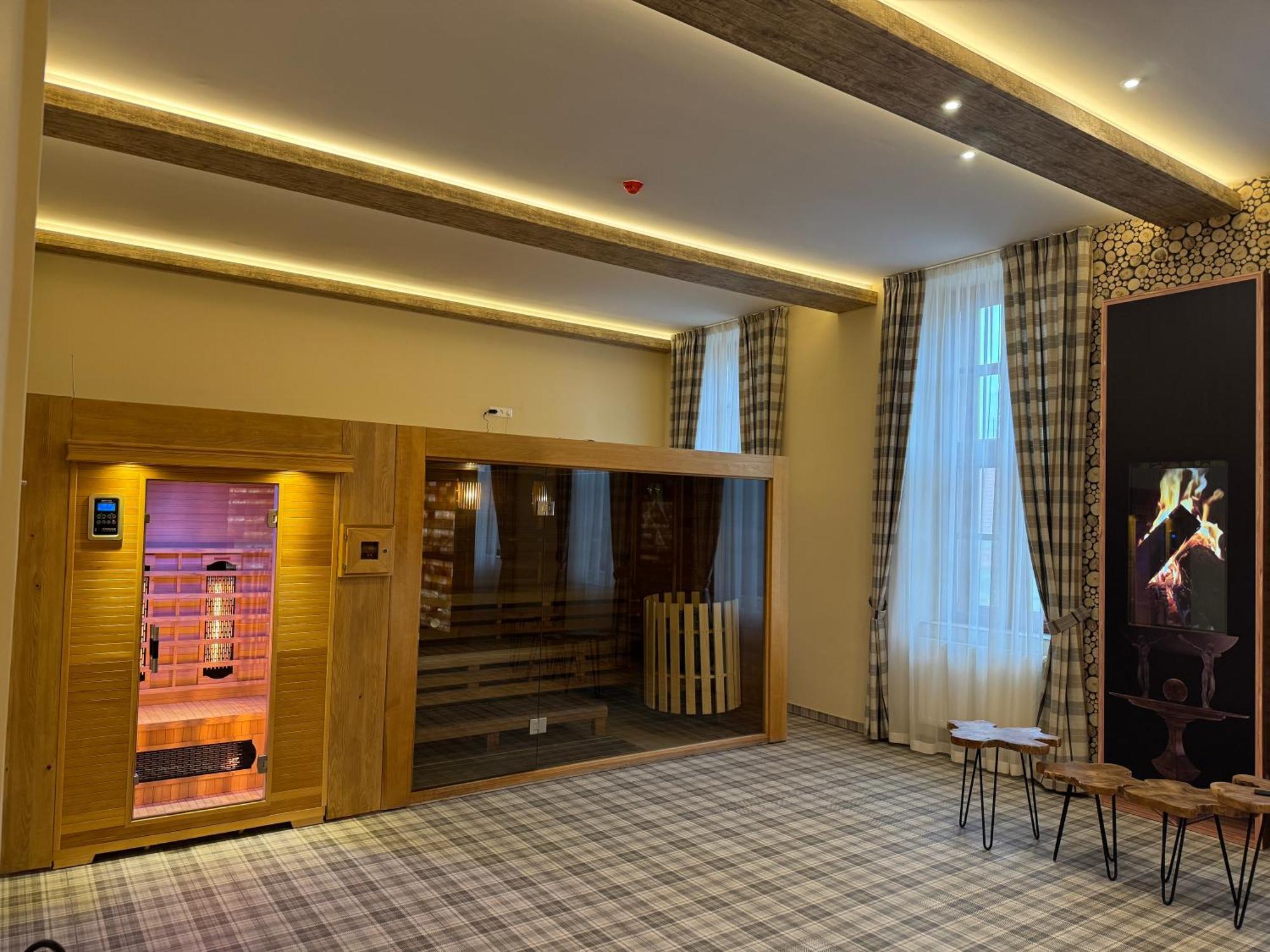 Pannonia 1893 Premium Hotel โชพรอน ภายนอก รูปภาพ